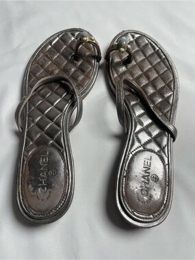 Chanel Quilted Metallic Leather Thong Sandals – CC & Pearl Detail, Size 36